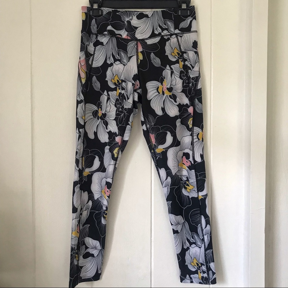 🚫SOLD🚫 Ava Sky Fit Leggings